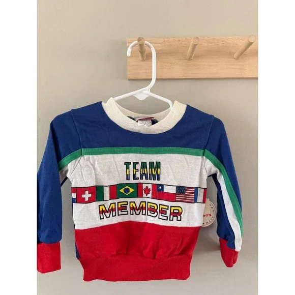 Vintage 2T. Colorblock sweatshirt - Picture 2 of 3